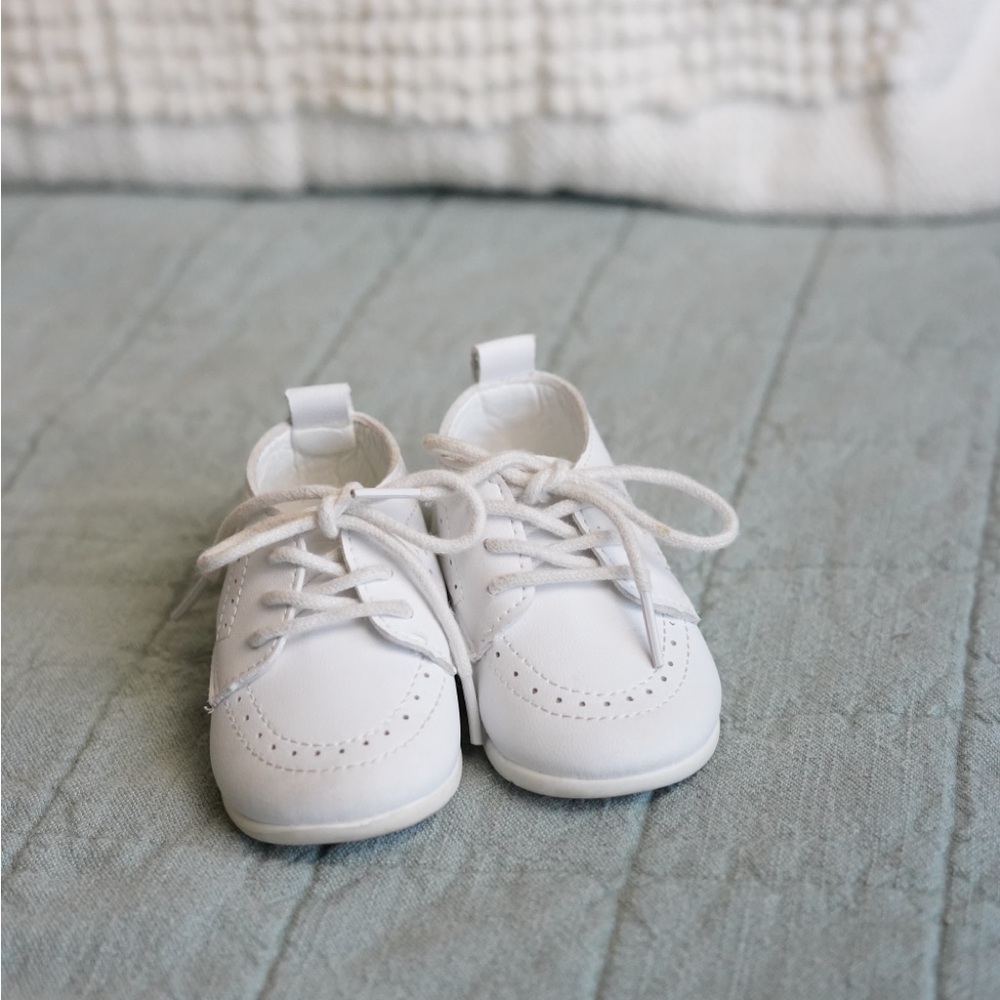 Classic White Baby Lace-Up Dress Shoes - Size 2